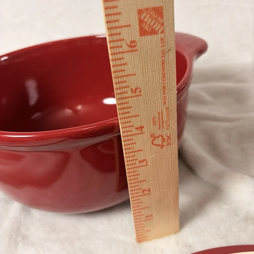 Chantal Red Enameled Stoneware 3 Quart Covered Casserole Dish Baker with Lid EUC